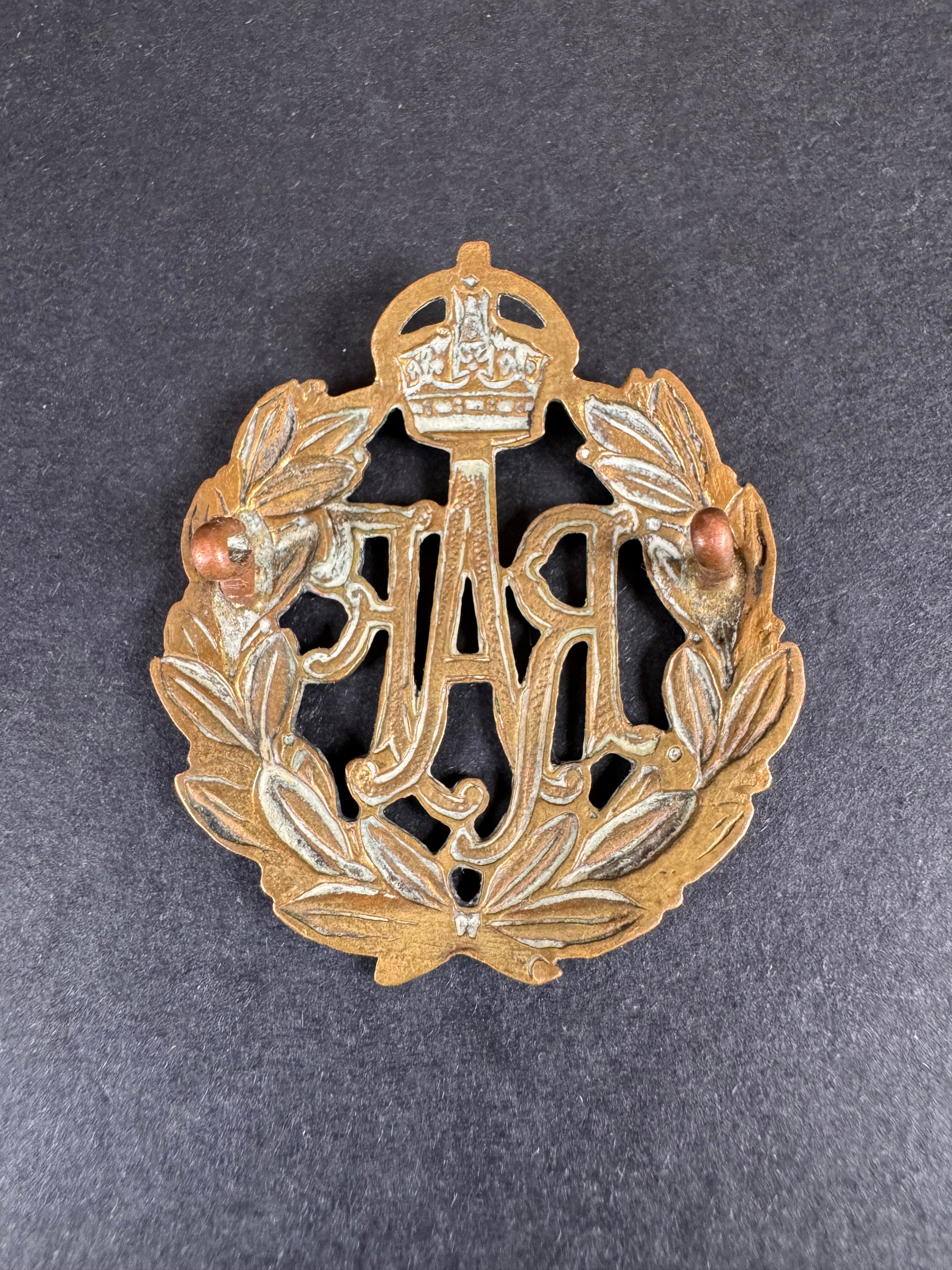 Photo 2 of WW2 British Royal Air Force Cap Badge - collectible militaria item
