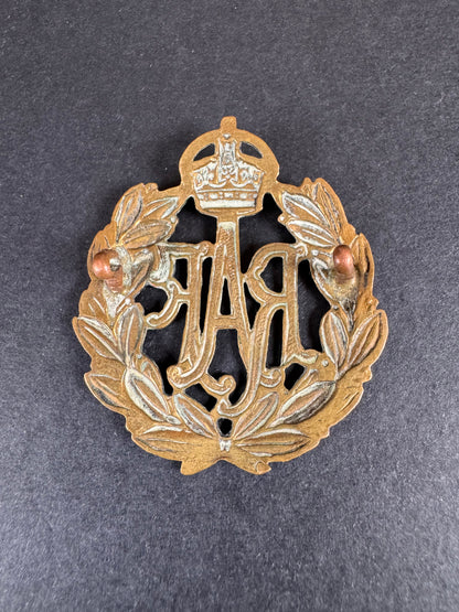 Photo 2 of WW2 British Royal Air Force Cap Badge - collectible militaria item