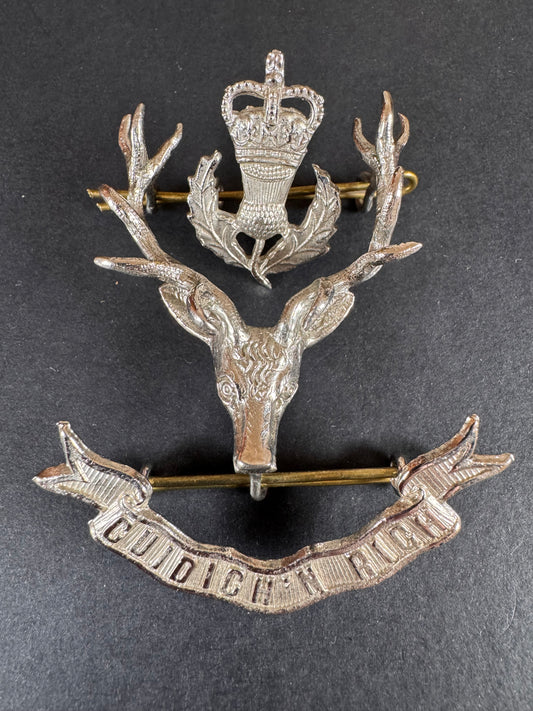 Photo 1 of After WW2 British Army Queen's Own Highlanders Officer Cap Badge - collectible militaria item