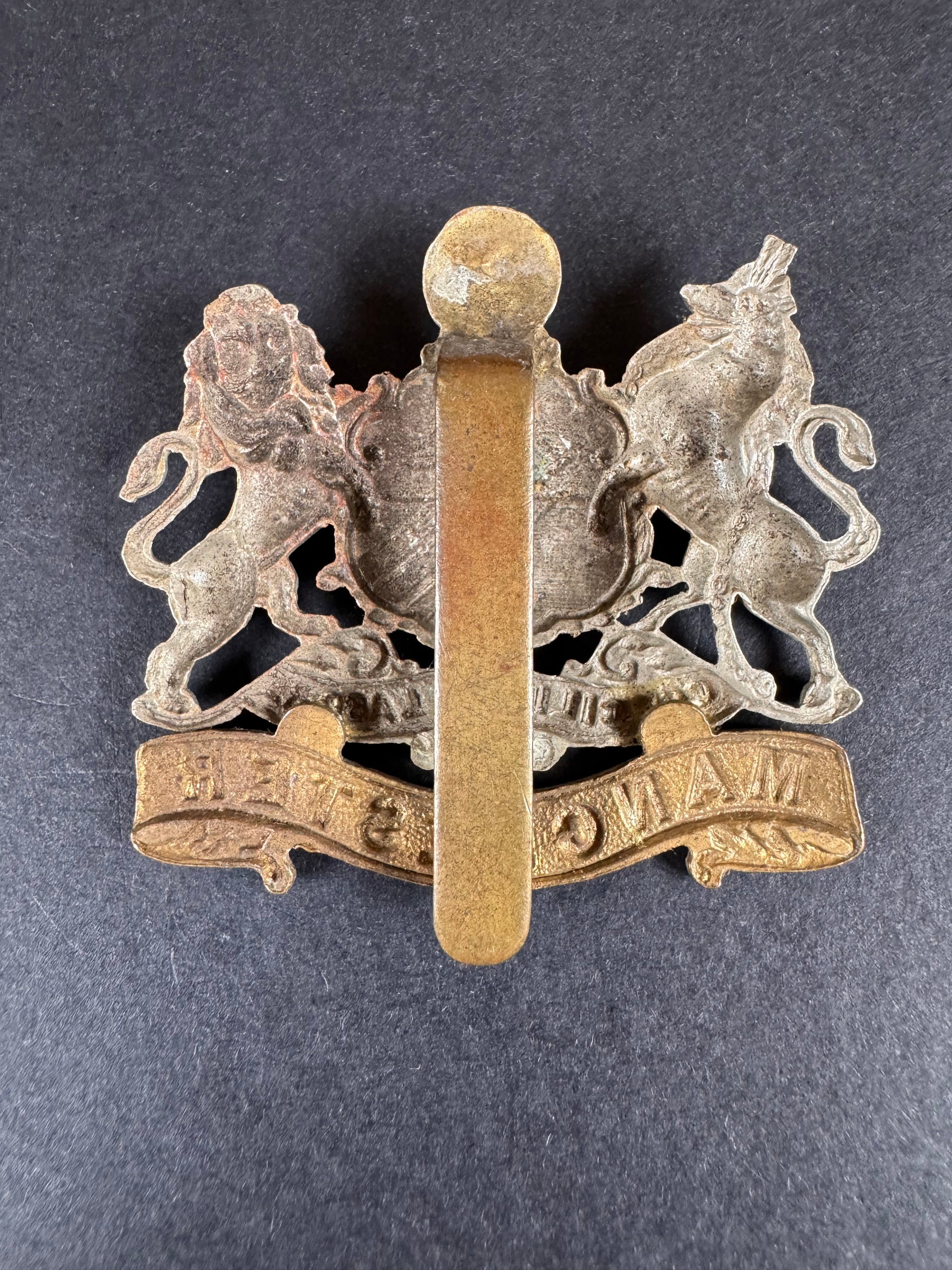 Photo 2 of WW1 British Army Manchester Regiment Cap Badge - collectible militaria item