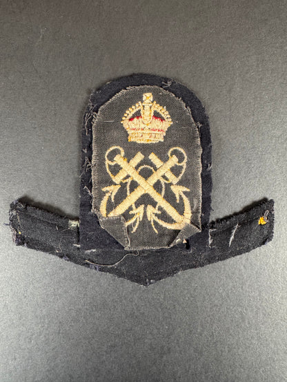 Photo 2 of WW2 British Royal Navy Petty Officer’s Sleeve Badge with Good Conduct Stripe - collectible militaria item