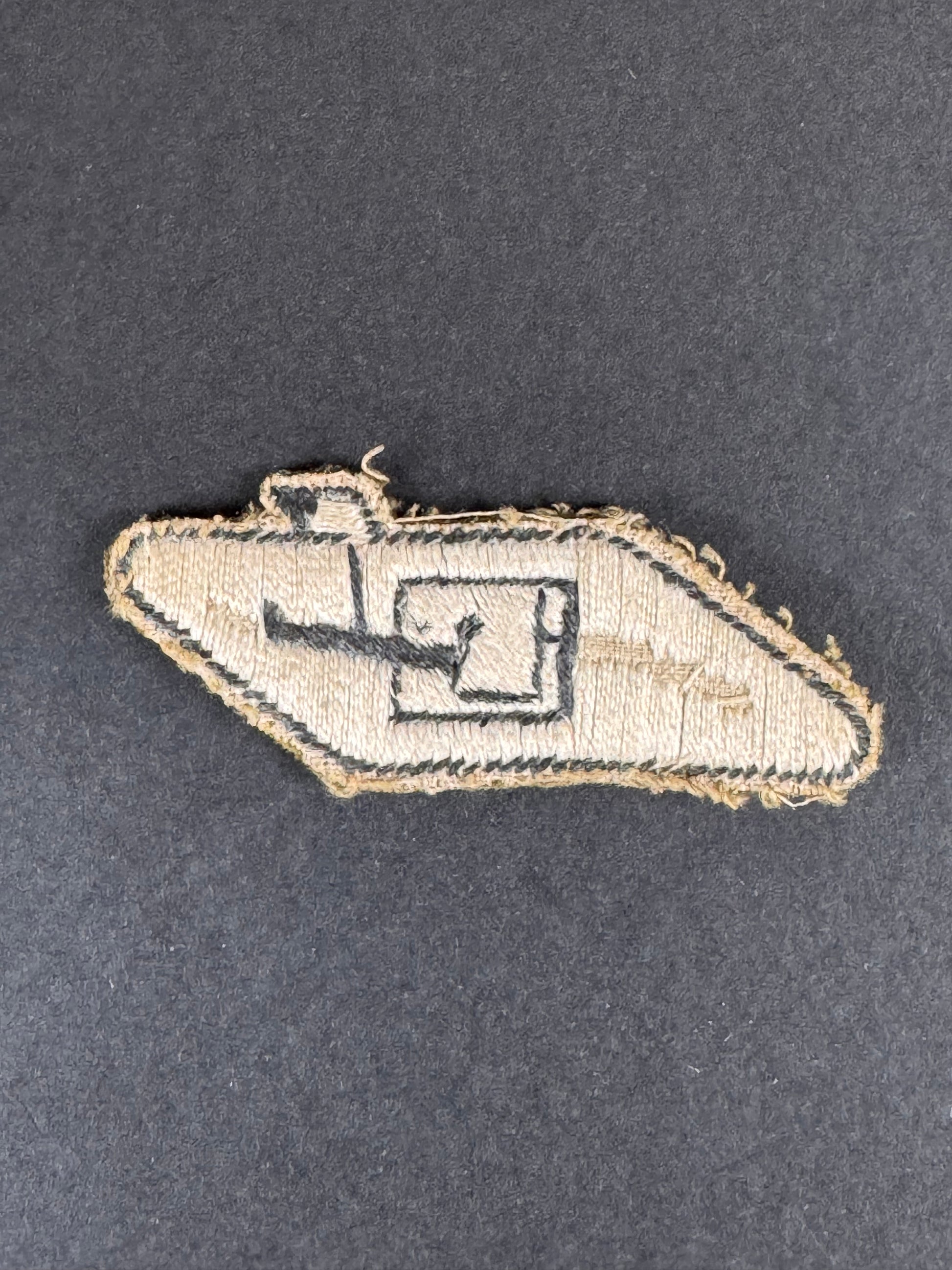 Photo 2 of WW2 British Army Royal Tank Regiment Cloth Arm Badge - collectible militaria item