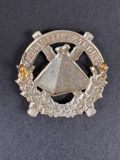 Photo 2 of WW2 Canadian Army North Waterloo Scots Fusiliers of Canada Cap Badge - collectible militaria item