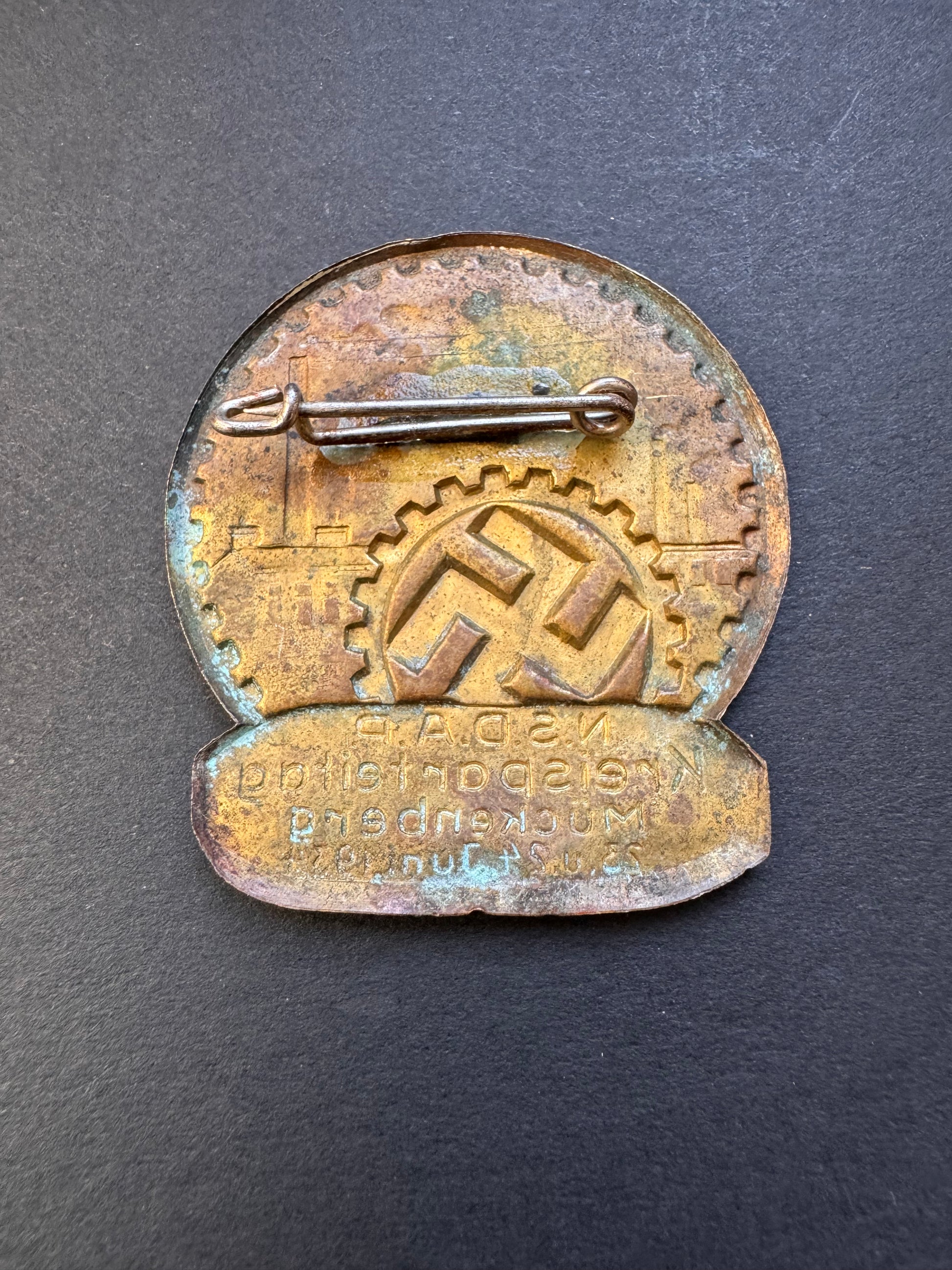 Photo 3 of NSDAP Kreisparteitag Muckenberg 1934 Event Tinnie - collectible militaria item