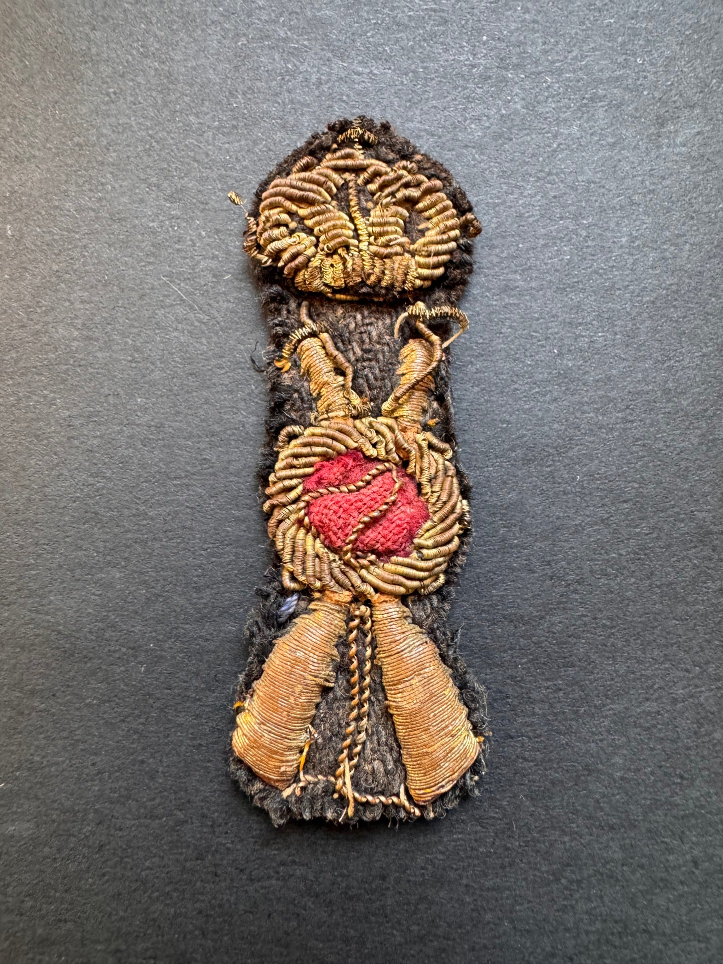 Photo 1 of WW2 Italian Army Infantry Officer's Cap Badge - collectible militaria item
