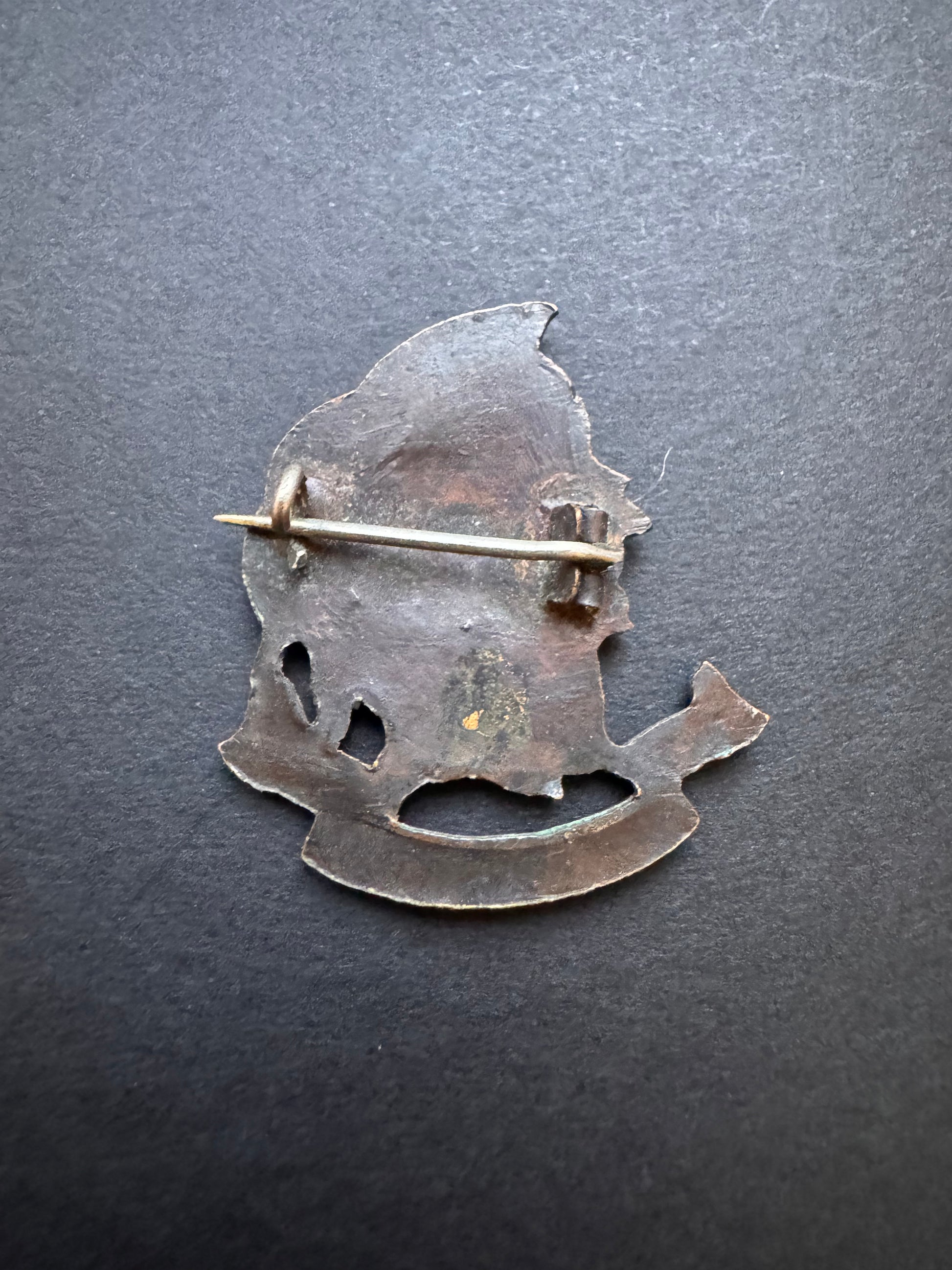 Photo 2 of WW1 British Army 28th London Battalion Artists Rifles Sweetheart Pin Badge - collectible militaria item
