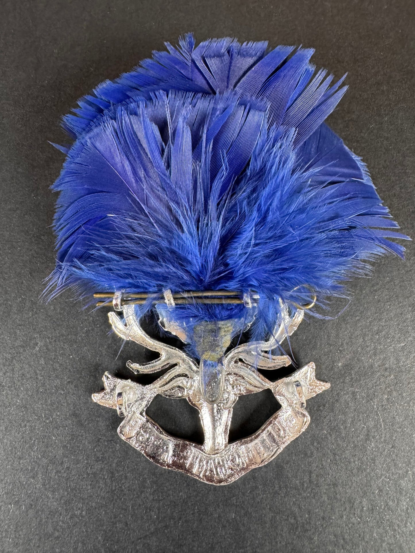 Photo 2 of After WW2 British Army Queens Own Highlanders Anodised Cap Badge - collectible militaria item