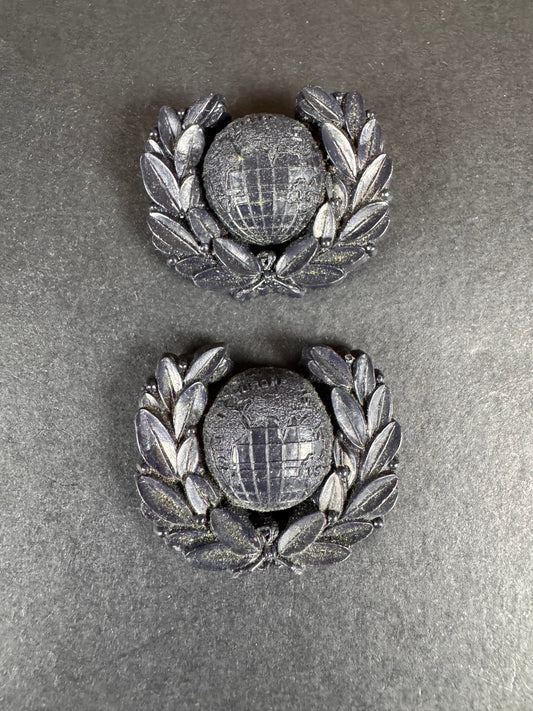 Photo 1 of WW2 British Royal Marines War Economy Uniform Collar Badges - collectible militaria item