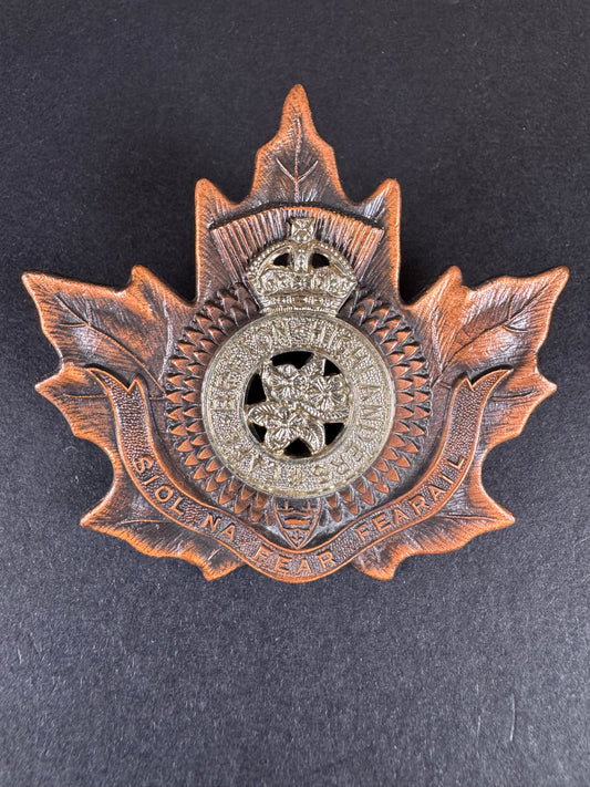 Photo 1 of After WW2 Canadian Army Cape Breton Highlanders Glengarry Cap Badge - collectible militaria item