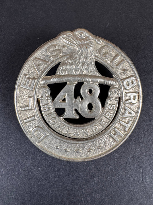 Photo 1 of WW2 Canadian Army 48th Highlanders Glengarry Cap Badge - collectible militaria item