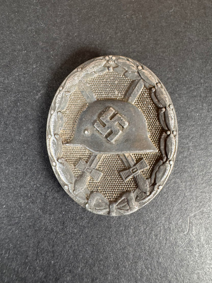 Photo 2 of WW2 German 1939 Silver Wound Badge 127 - collectible militaria item