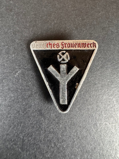 Photo 2 of Third Reich Deutsches Frauenschaft Membership Badge - collectible militaria item