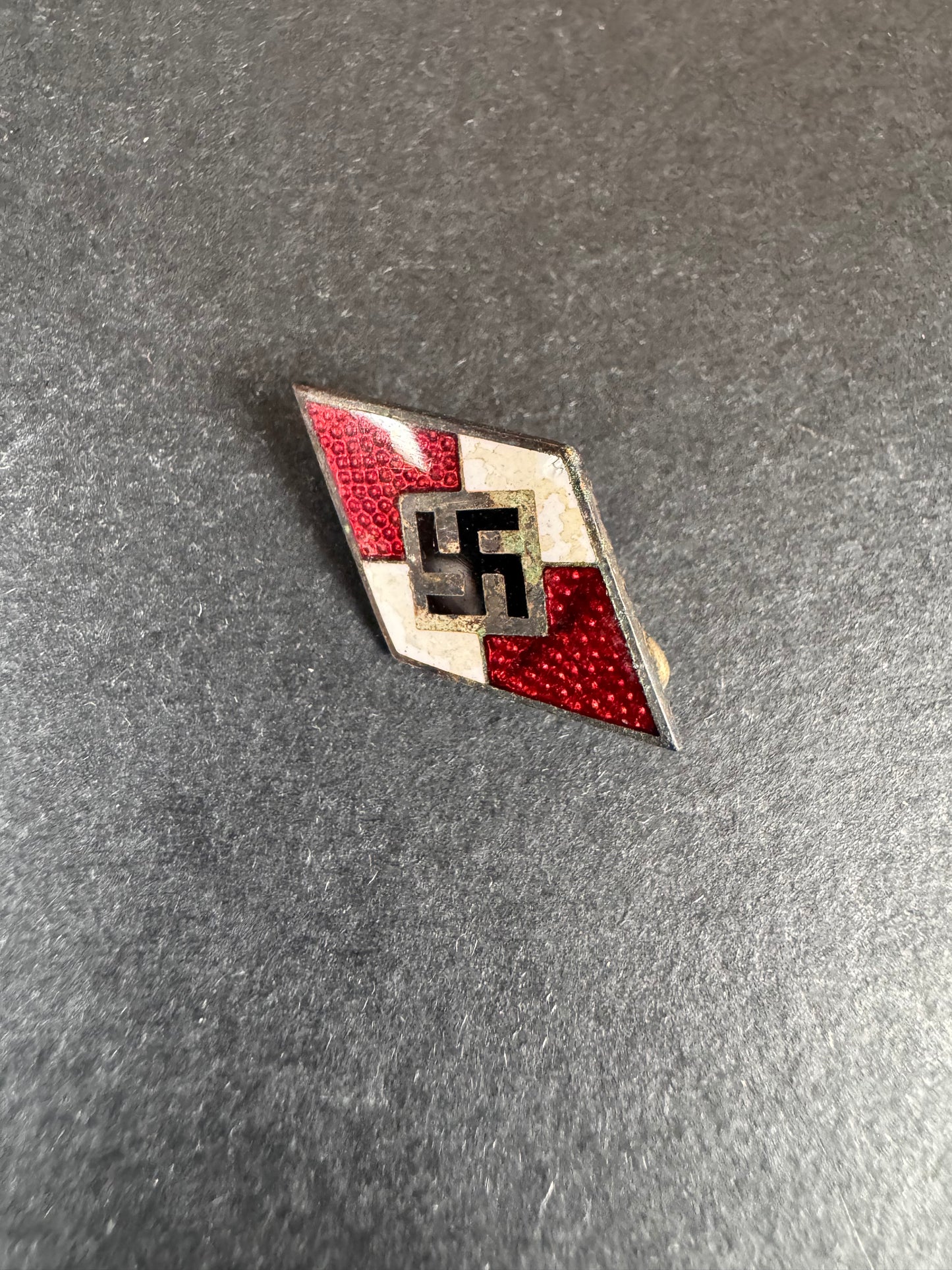 Photo 2 of Third Reich Hitler Youth Membership Badge RZM M1/48 - collectible militaria item
