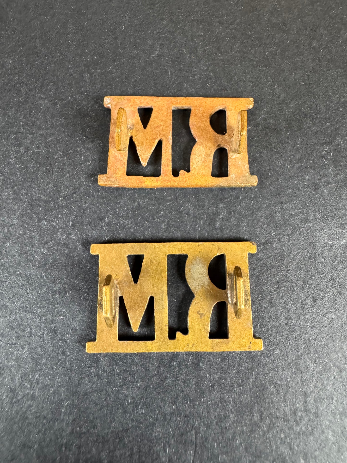 Photo 2 of WW1 British Army Royal Marines Uniform Shoulder Titles RM - collectible militaria item