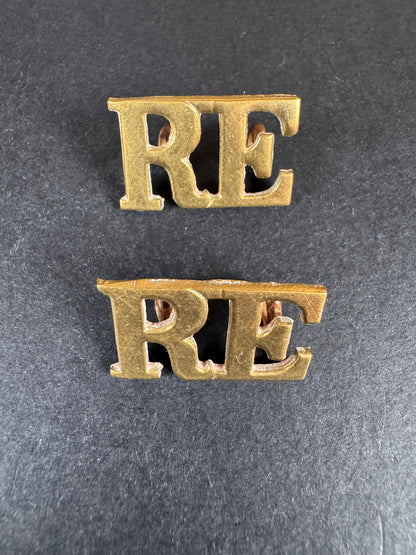 Photo 1 of WW2 British Army Royal Engineers Uniform Shoulder Titles RE - collectible militaria item