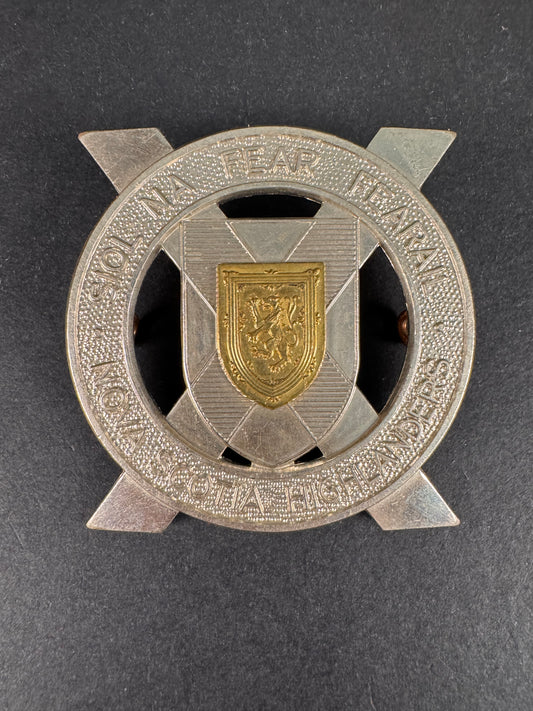 Photo 1 of WW2 Canadian Army Nova Scotia Highlanders Cap Badge SCULLY - collectible militaria item