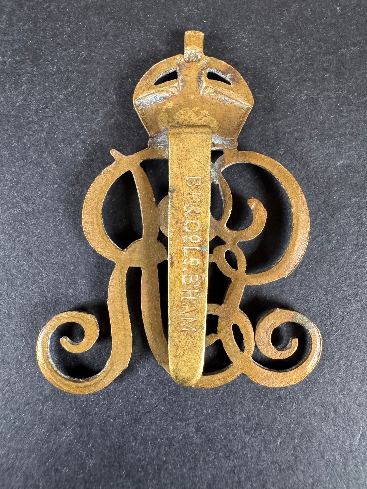 Photo 2 of WW1 British Army Norfolk Yeomanry Cavalry Cap Badge BP & Co - collectible militaria item
