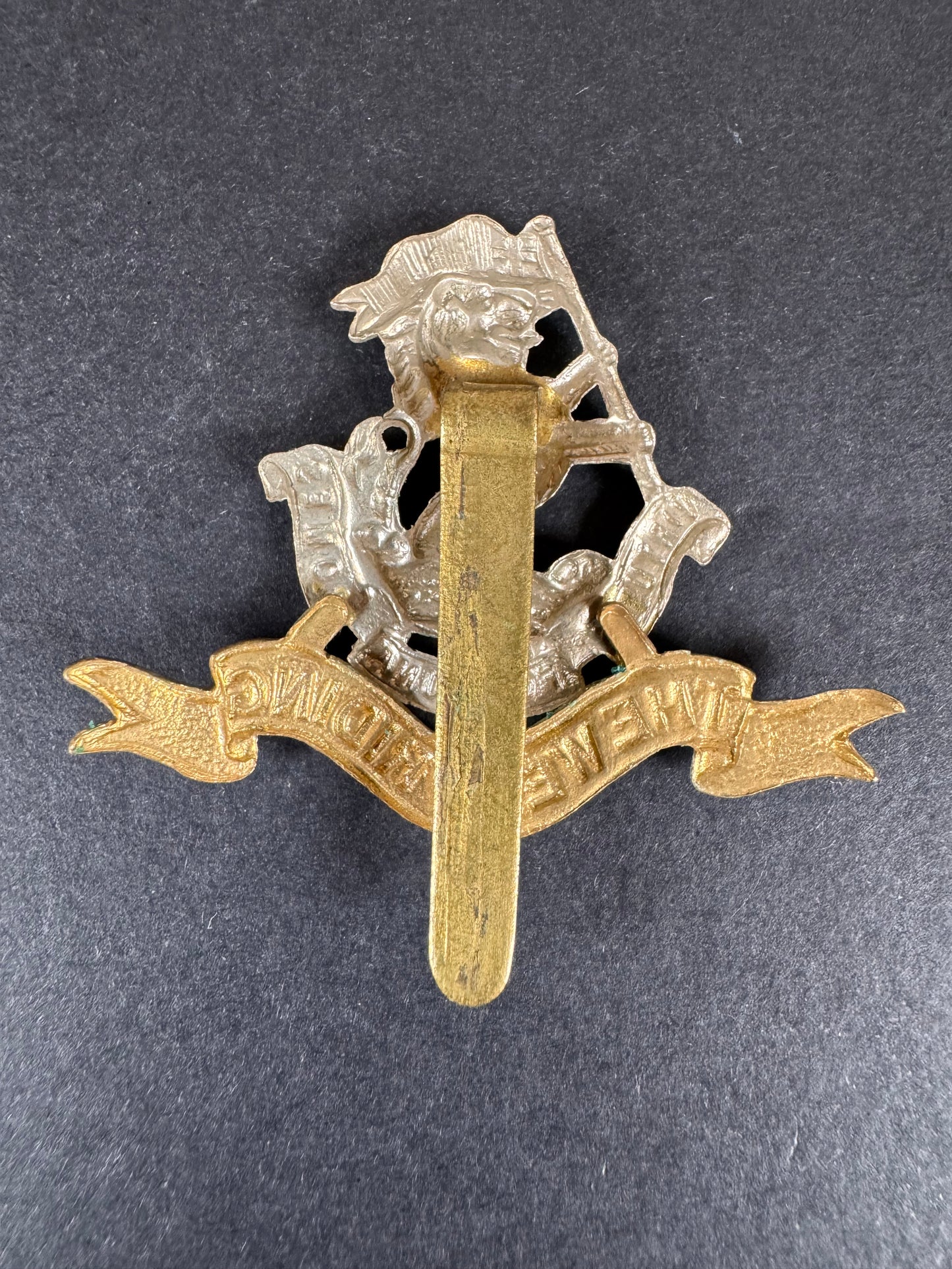 Photo 2 of WW2 British Army West Riding Regiment Cap Badge - collectible militaria item