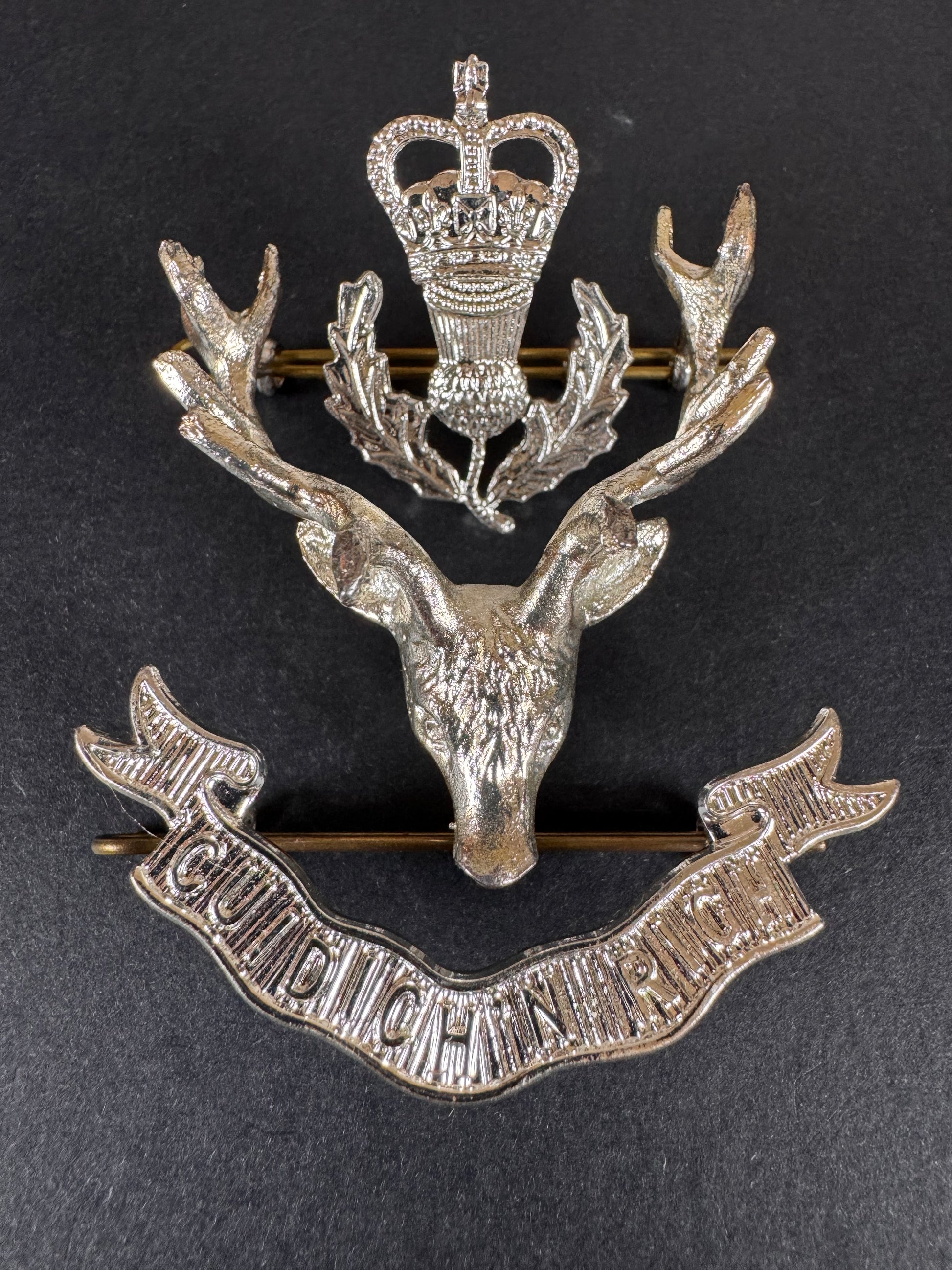 Photo 1 of After WW2 British Army Queen's Own Highlanders Officer's Cap Badge - collectible militaria item