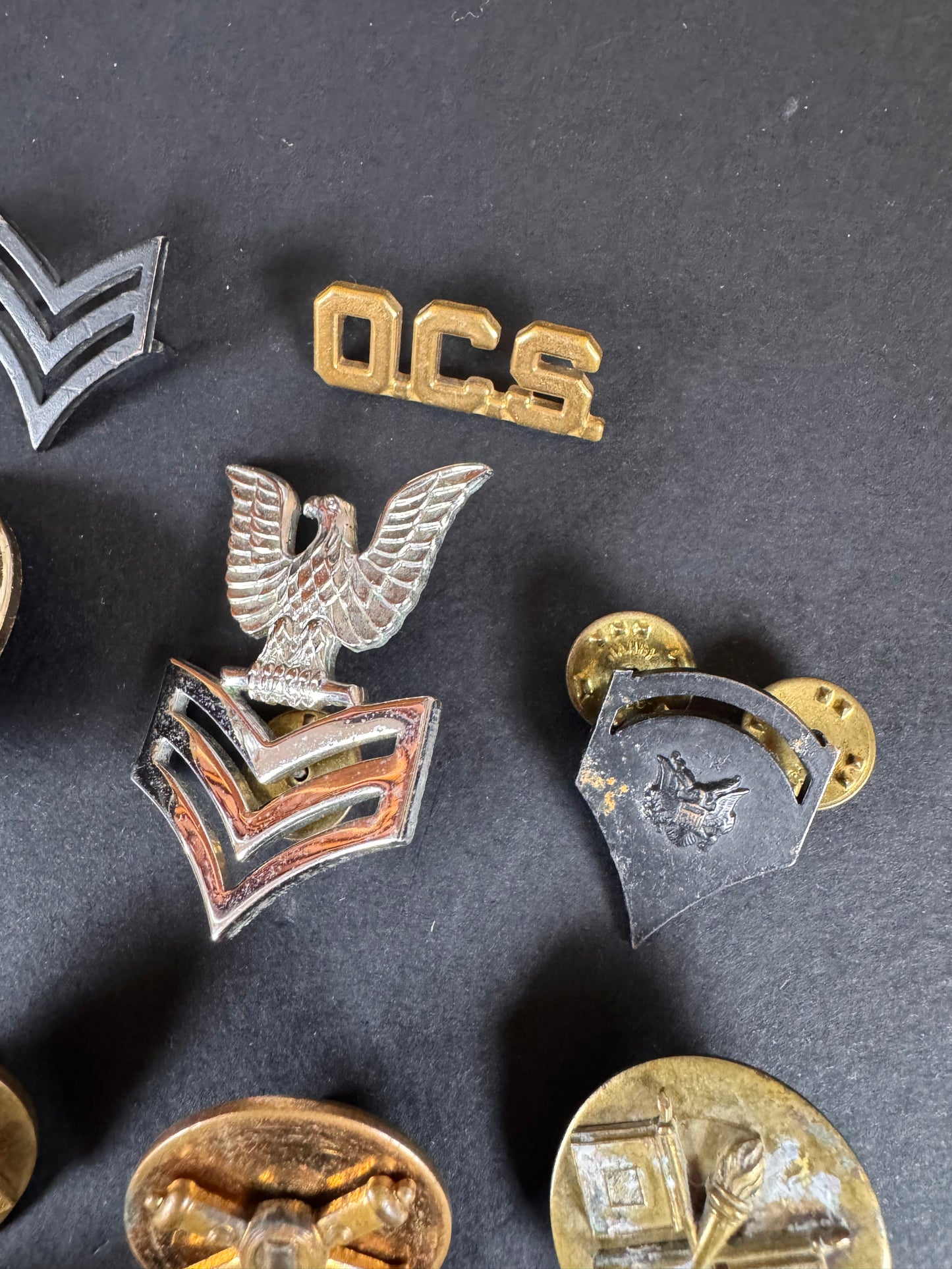 Photo 6 of WW2 Onwards Collection of United States Military Insignia - collectible militaria item