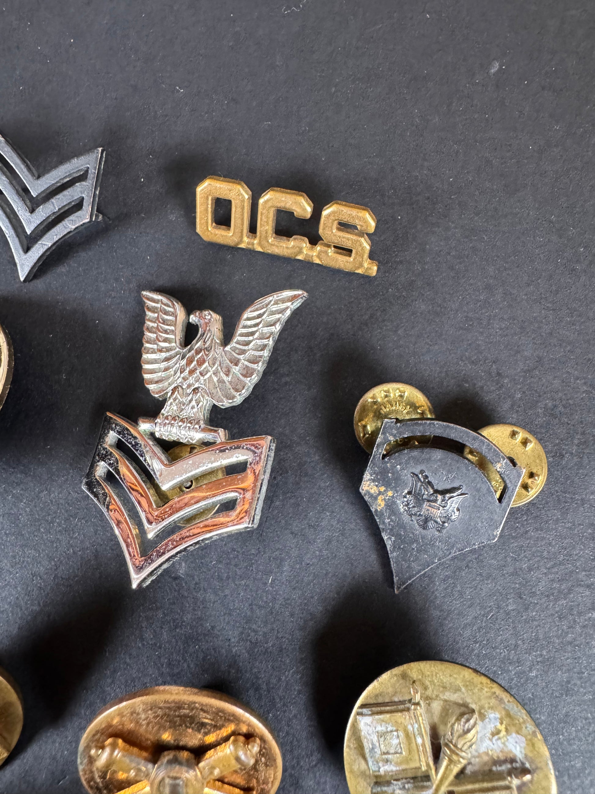 Photo 6 of WW2 Onwards Collection of United States Military Insignia - collectible militaria item