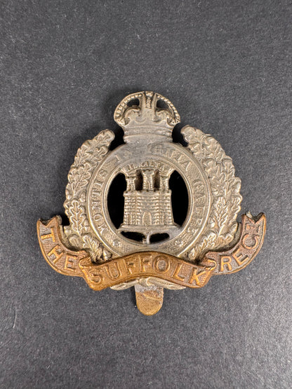 Photo 1 of WW1 British Army Suffolk Regiment Cap Badge - collectible militaria item