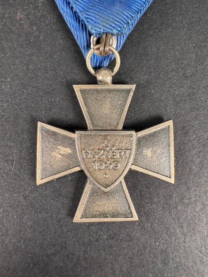 Photo 4 of WW2 Hungarian National Defense Cross 1940 Medal - collectible militaria item