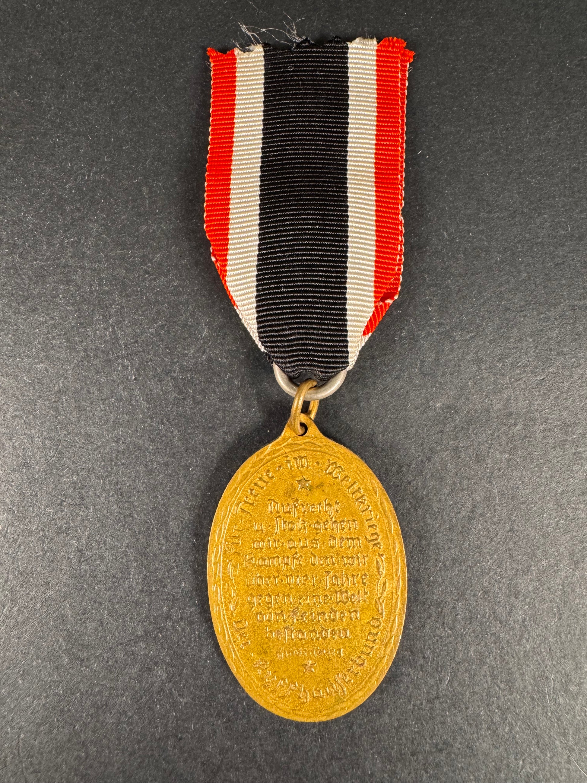 Photo 3 of WW1 German Army Veteran 1914-1918 Kyffhauser Medal with Swords - collectible militaria item