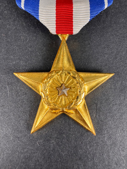 Photo 2 of United States Silver Star Medal LIGI - collectible militaria item