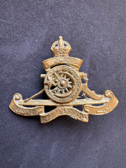 Photo 1 of WW2 Royal Indian / Pakistan Army Artillery Cap Badge - collectible militaria item