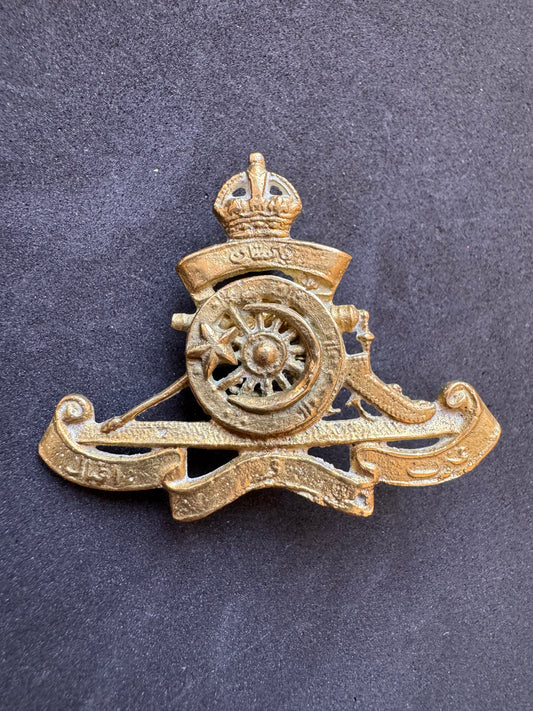 Photo 1 of WW2 Royal Indian / Pakistan Army Artillery Cap Badge - collectible militaria item