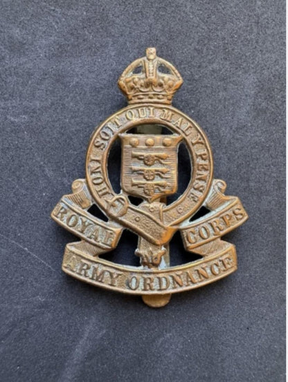 Photo 1 of WW2 British Royal Army Ordnance Corps Cap Badge RAOC - collectible militaria item