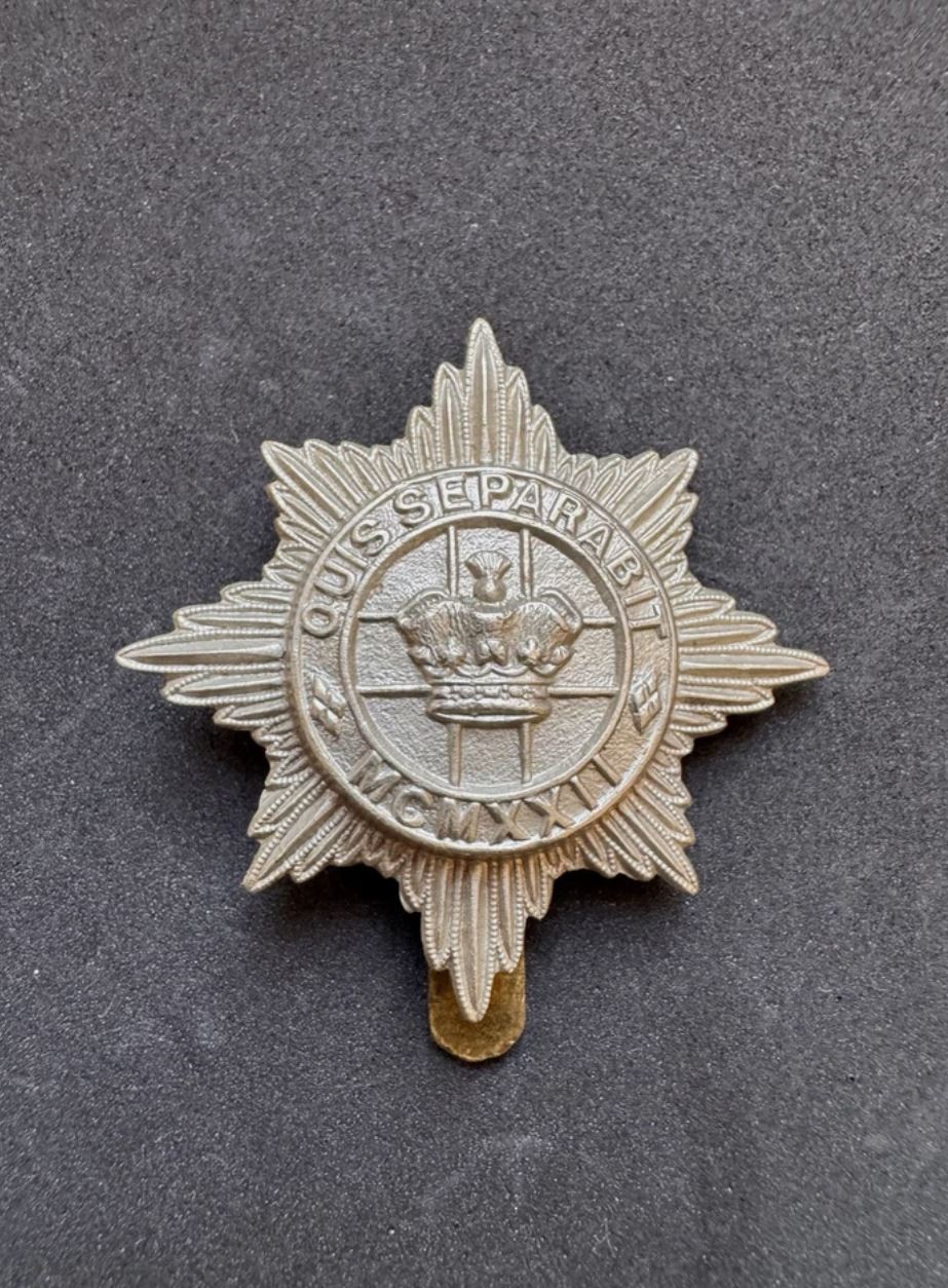 Photo 1 of WW2 British Army 4th / 7th Dragoon Guards Regiment Cap Badge - collectible militaria item