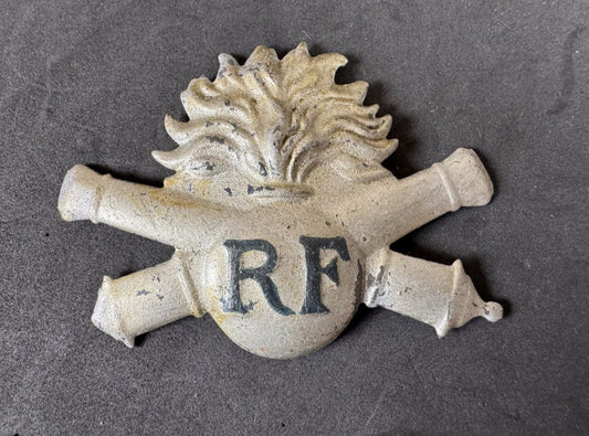 Photo 1 of WW1 French Army Artillery Adrian Helmet Badge RF - collectible militaria item