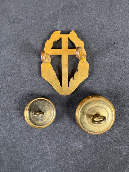 Photo 2 of After WW2 British Royal Air Force Chaplain’s Assistant Cap Badge & Buttons RAF - collectible militaria item