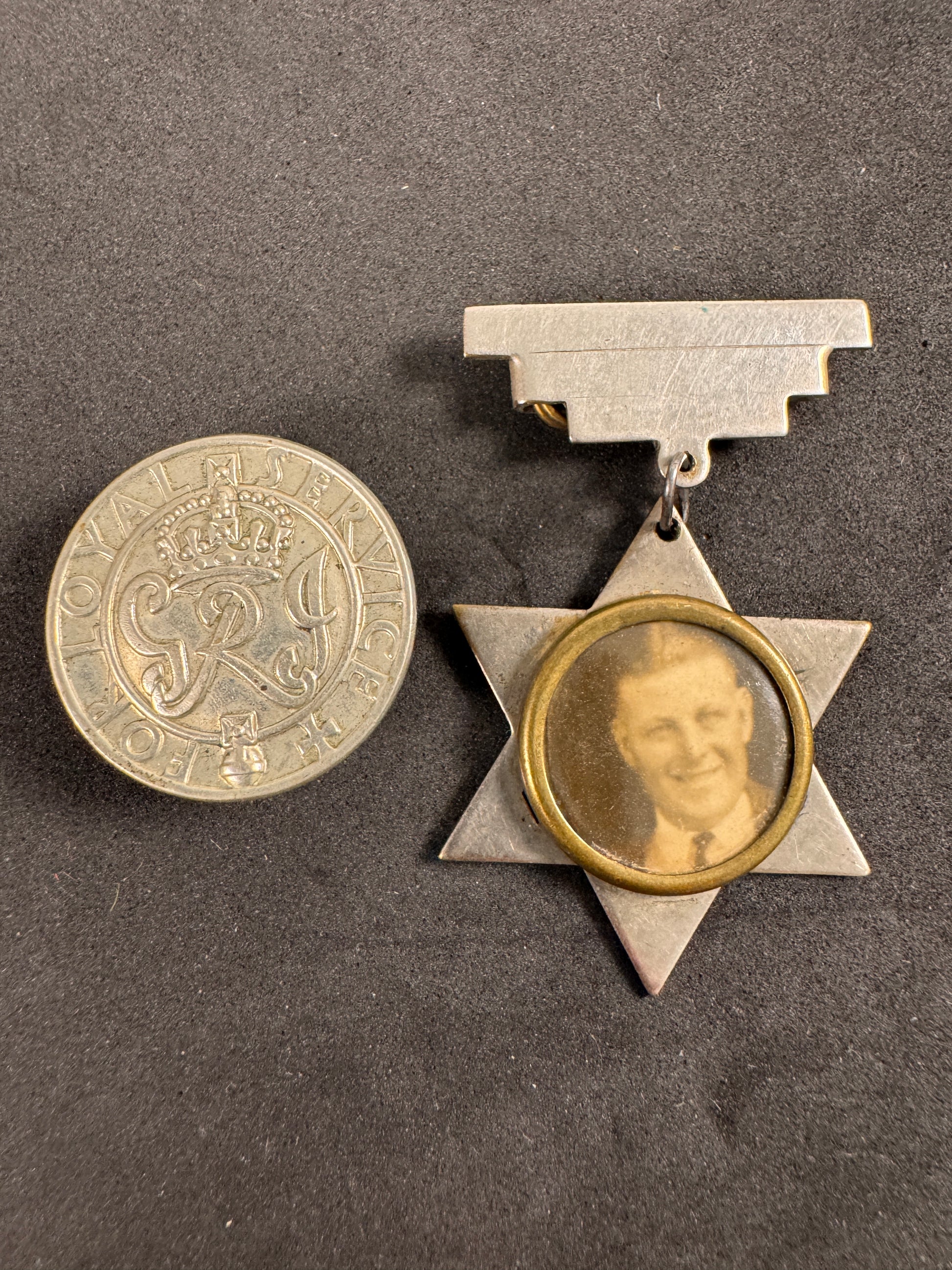 Photo 8 of WW2 British Defence Medal - Boxed with British Legion & Masonic Badges - collectible militaria item