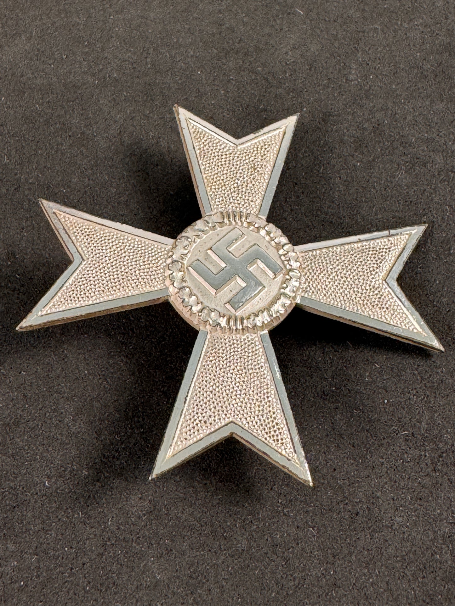 Photo 3 of WW2 German War Merit Cross 1st Class Breast Badge - Without Swords - collectible militaria item