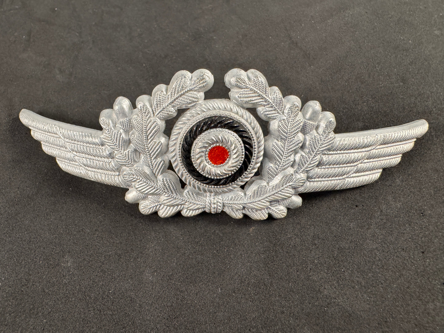 Photo 1 of WW2 German Luftwaffe Visor Cap Cockade Wreath - collectible militaria item