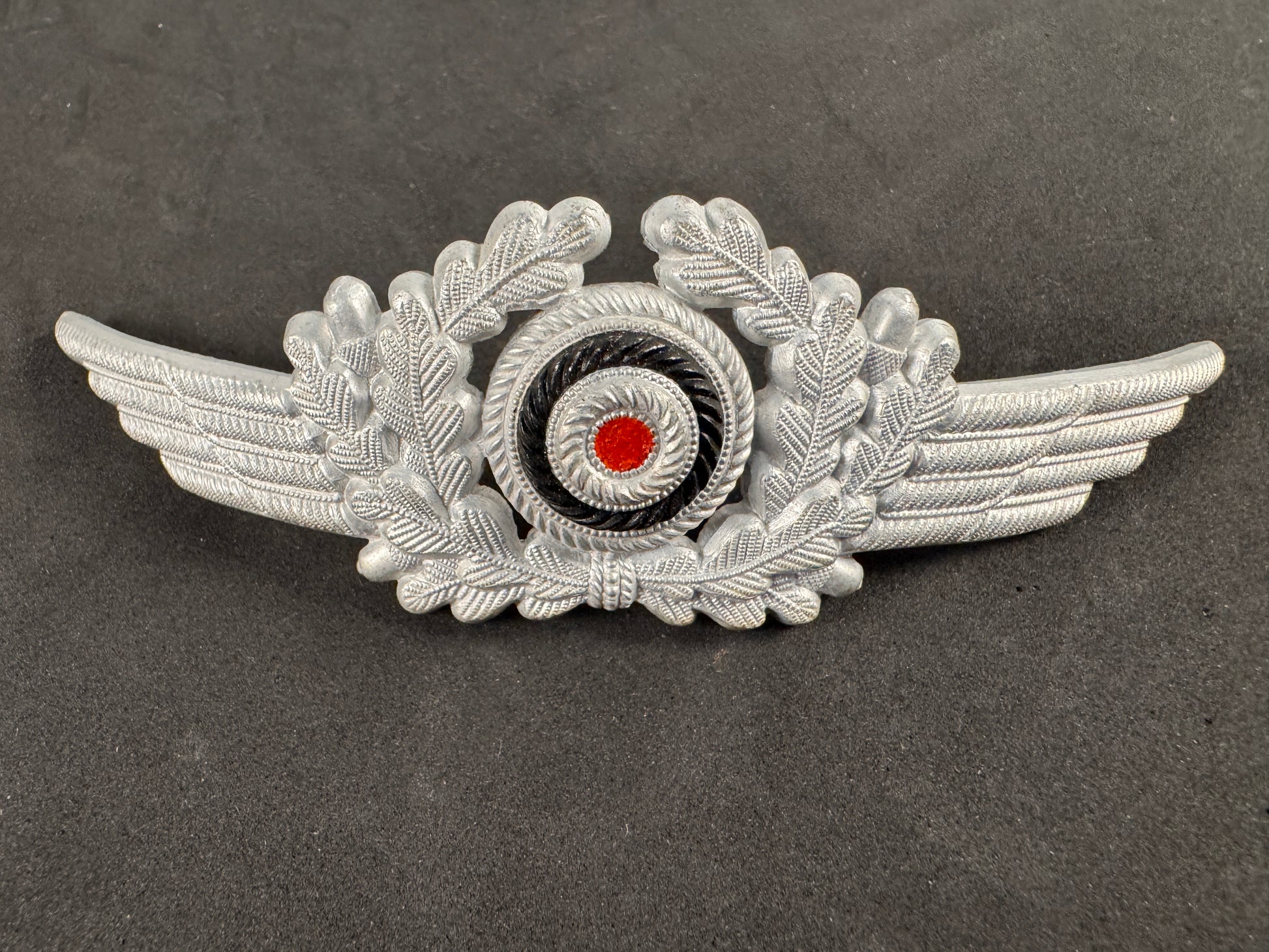 Photo 1 of WW2 German Luftwaffe Visor Cap Cockade Wreath - collectible militaria item