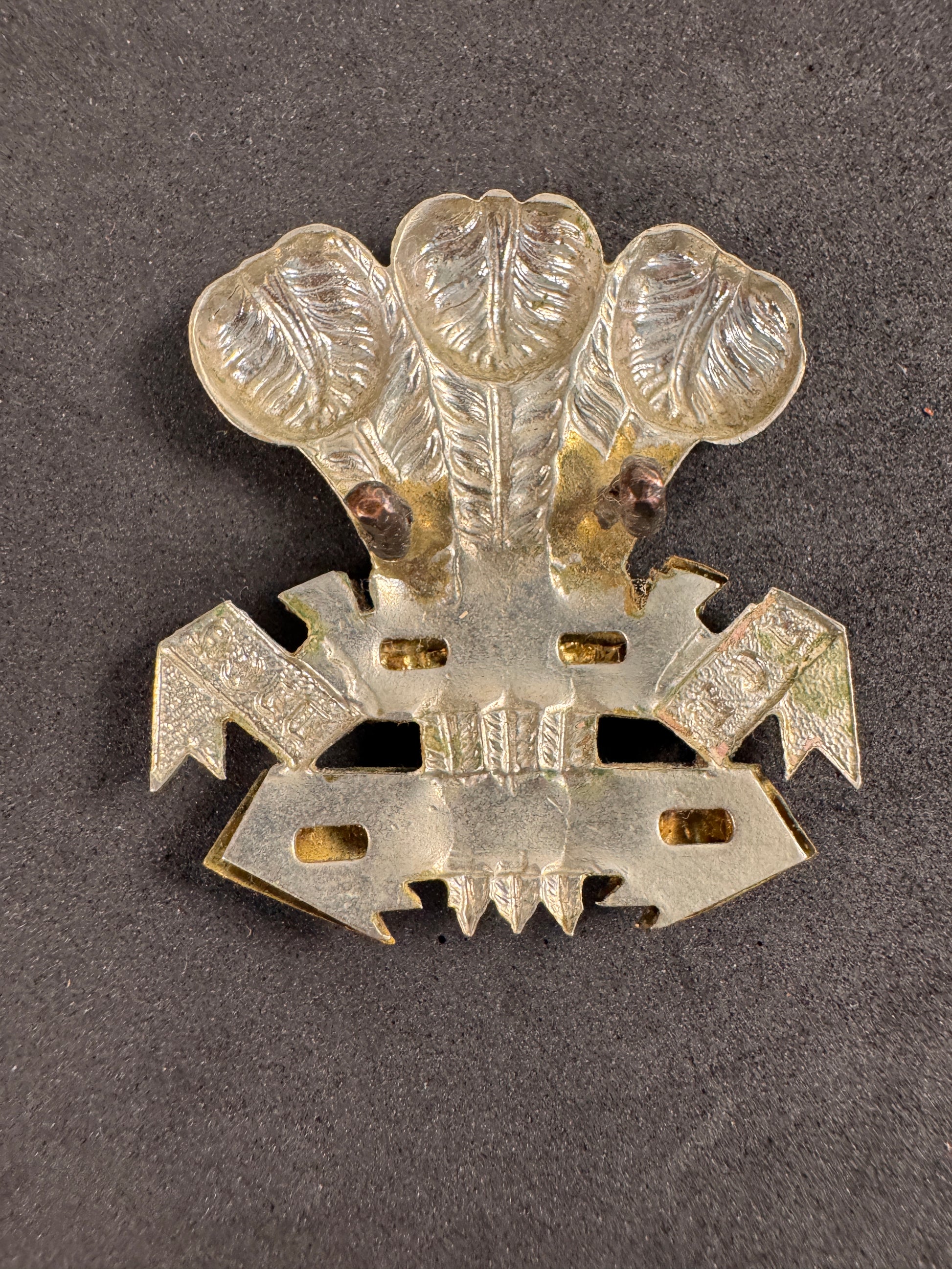 Photo 2 of Victorian-era British Army The Leinster Regiment (Irish) Cap Badge - collectible militaria item