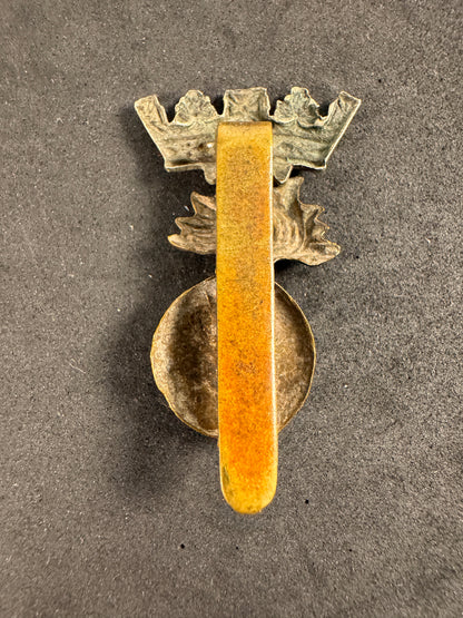 Photo 2 of WW1 British Army Royal Irish Fusiliers Cap Badge - collectible militaria item