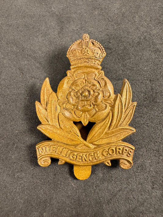 Photo 1 of WW2 British Army Intelligence Corps Cap Badge - collectible militaria item
