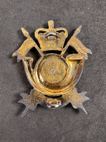 Photo 2 of British Army King’s Own Yorkshire Yeomanry Light Infantry Cap Badge - Firmin-Made - collectible militaria ite