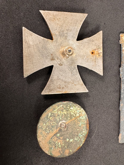 Photo 5 of WW2 German Iron Cross 1st Class Screw back Relic + ID Tag - collectible militaria item