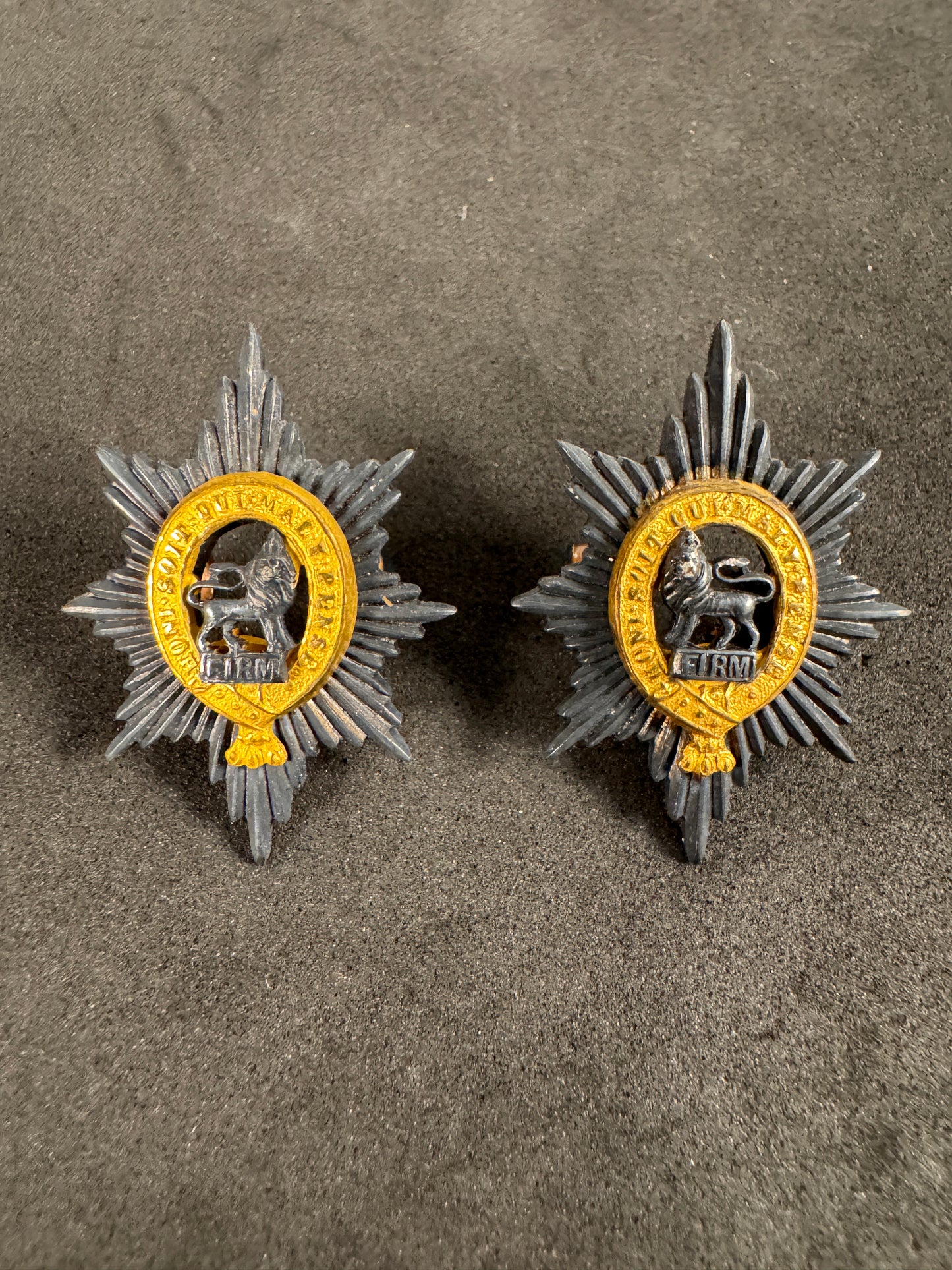 Photo 1 of WW2 British Army Worcestershire Regiment Officer's Silver/Gilt Cap Badges (Pair) - collectible militaria item