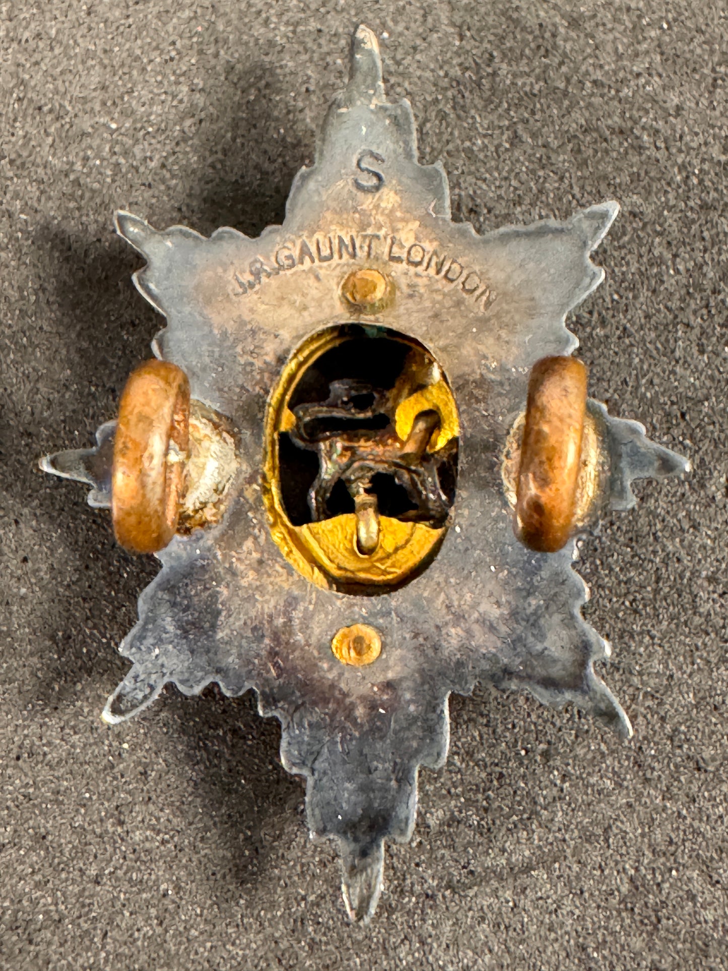 Photo 3 of WW2 British Army Worcestershire Regiment Officer's Silver/Gilt Cap Badges (Pair) - collectible militaria item