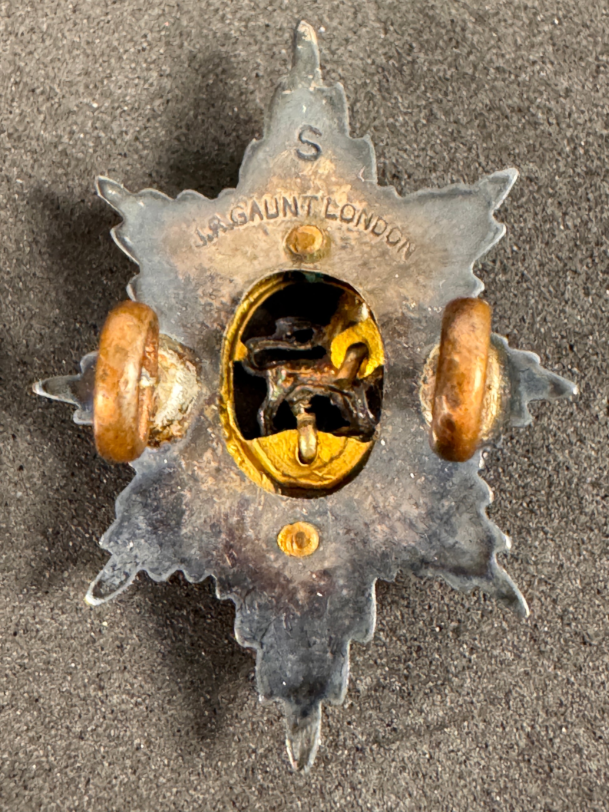 Photo 3 of WW2 British Army Worcestershire Regiment Officer's Silver/Gilt Cap Badges (Pair) - collectible militaria item