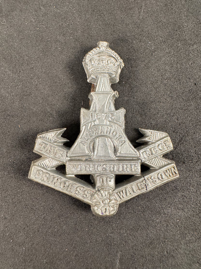 Photo 1 of WW2 British Army Yorkshire Regiment Plastic Economy Cap Badge - collectible militaria item
