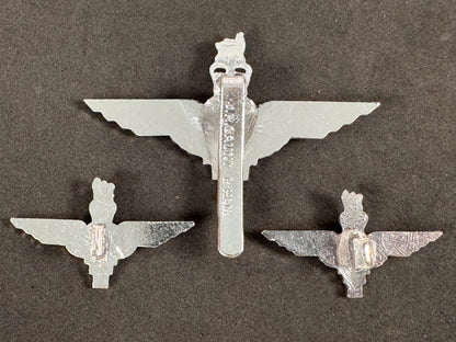 Photo 3 of British Army Parachute Regiment Cap & Collar Badge Set - collectible militaria item