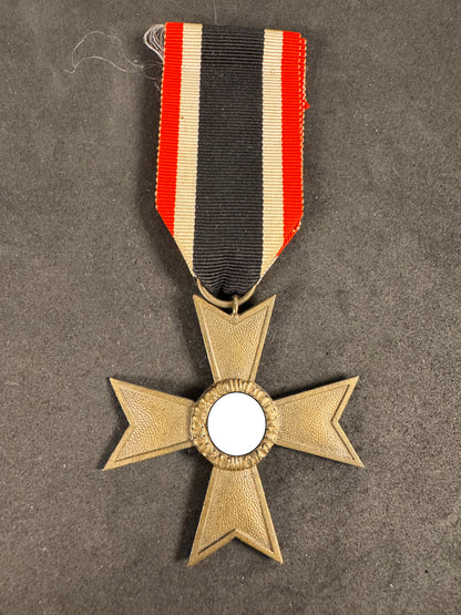 Photo 1 of WW2 German War Merit Cross 2nd Class - Maker Mark 19 - collectible militaria item